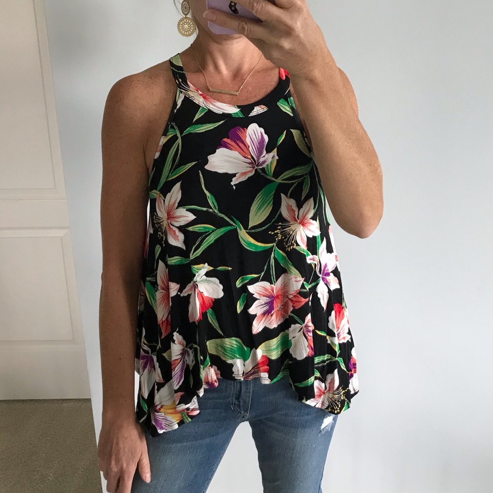 Black Floral Tank - Picture 5 of 6